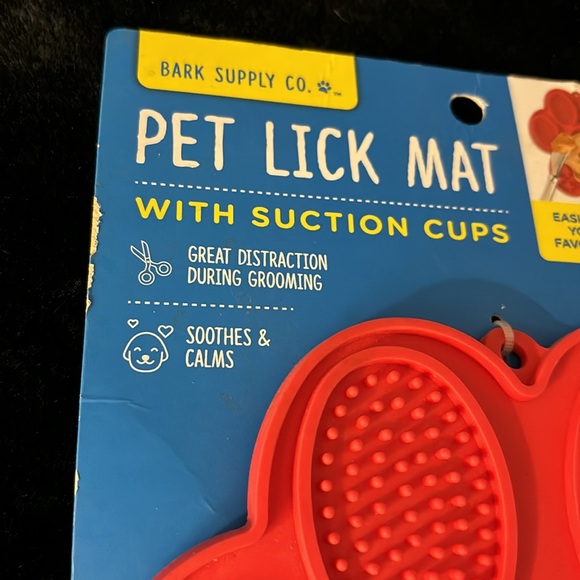 NIP Bark Supply Co. Paw Print Pet Lick Mat Suction Cups & Rosie & Rex Dog Toy S - Picture 9 of 16